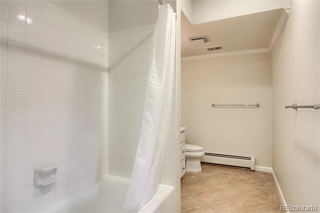 Building Photo - 338 Clayton St