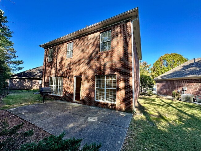 Building Photo - 1815 Charleston Cir