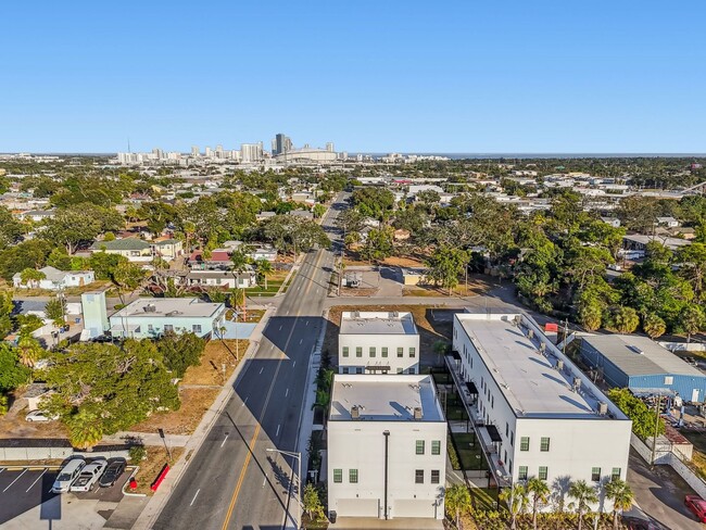 Building Photo - Modern Townhome For Lease in downtown St Pete and Warehouse Arts District