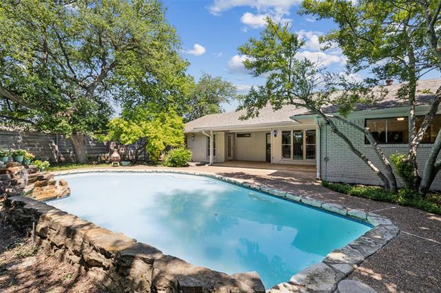 Building Photo - 6908 Heatherknoll Dr