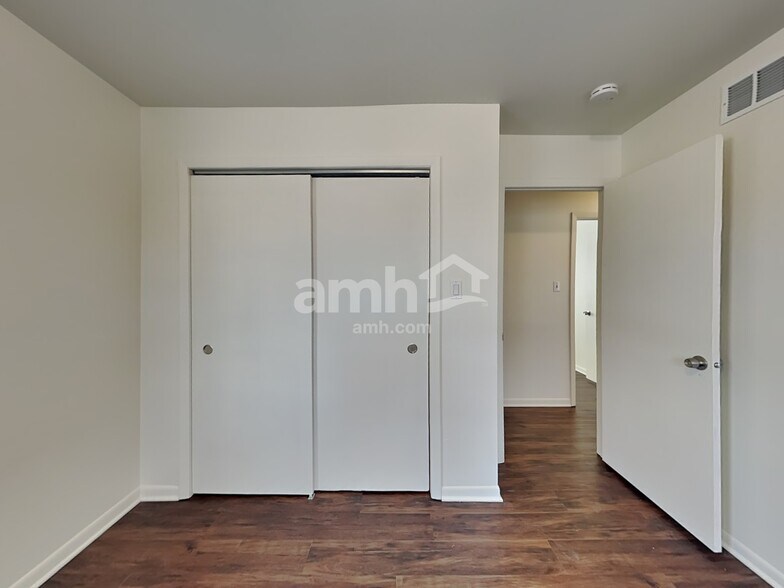 Building Photo - 2512 Labrecque Dr