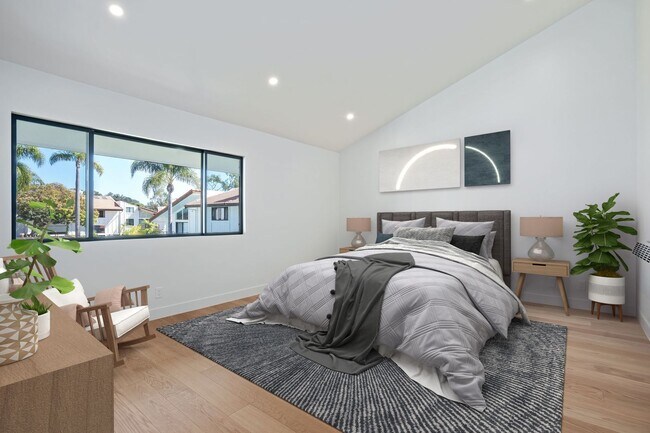 Building Photo - Fully Remodeled 2 Bed, 2 Bath East Beach T...