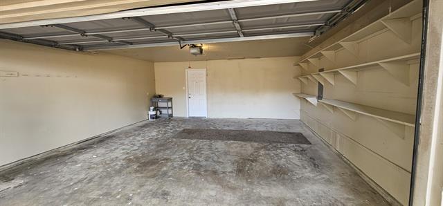 Building Photo - 626 Little Creek Dr