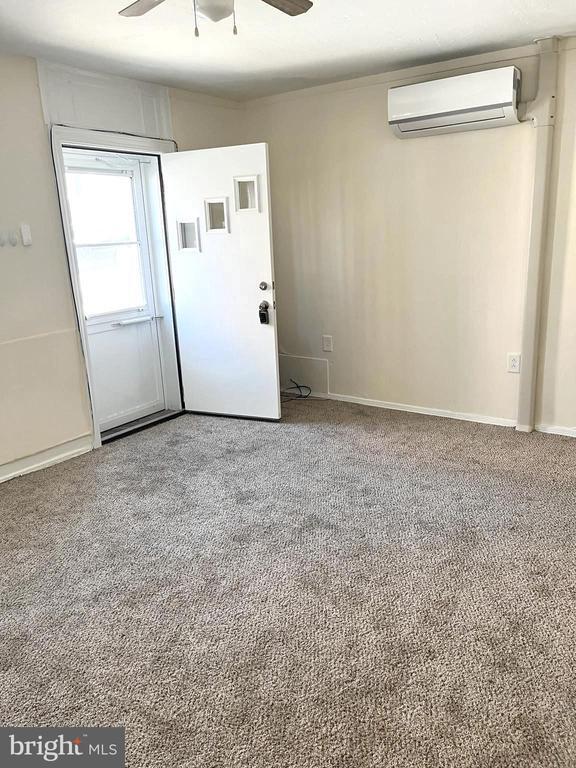 Building Photo - 145 Levering St