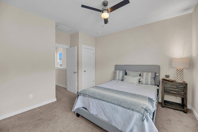 Building Photo - 146 Winding Branch Dr