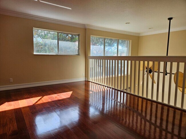 Building Photo - 7526 Pinewalk Dr S