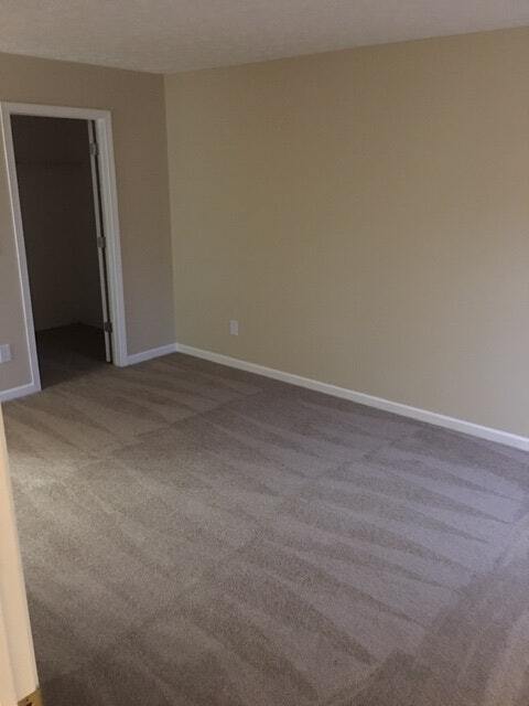 Building Photo - 110 Falling Water Cir