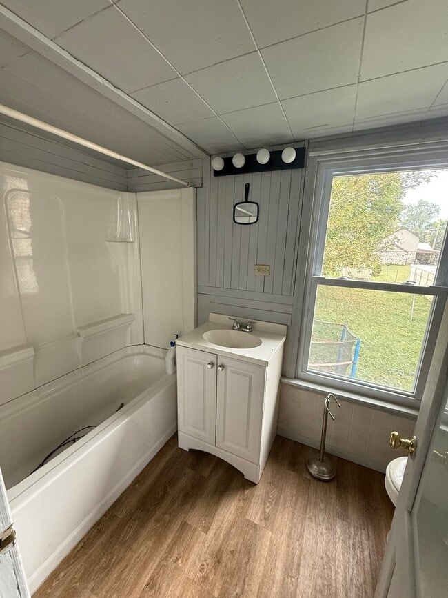 Building Photo - 2 bedroom with a bonus room! Newville PA!