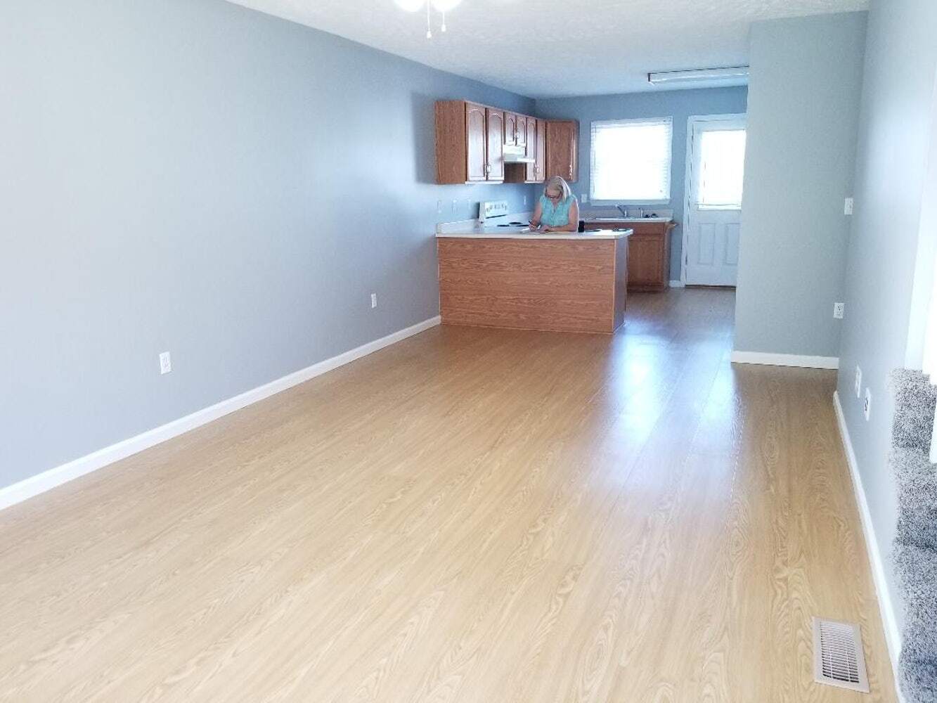 Open living, kitchen, dining - 343 Beaverview Dr