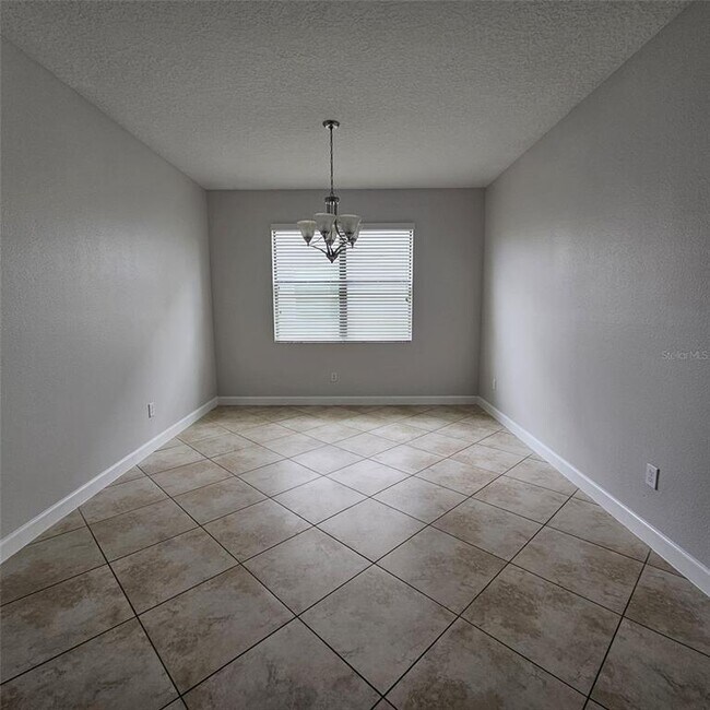 Building Photo - 2628 Atherton Dr