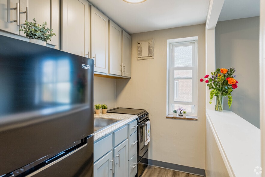 Primary Photo - Hillside Meadows-The Perfect Place to Call Home