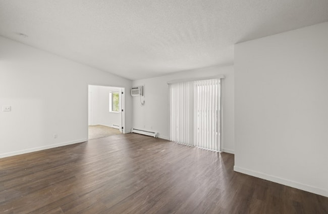 Building Photo - Ivy I | Elevated 3 Bedroom