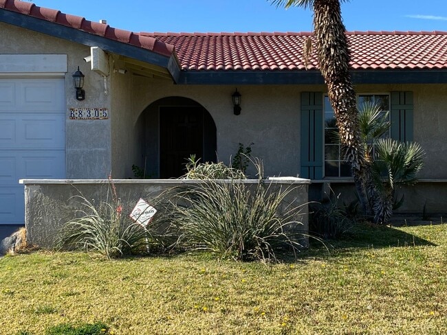 Building Photo - 68305 Encinitas Rd
