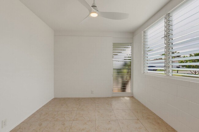 Building Photo - Spacious Aikahi Loop House in Kailua