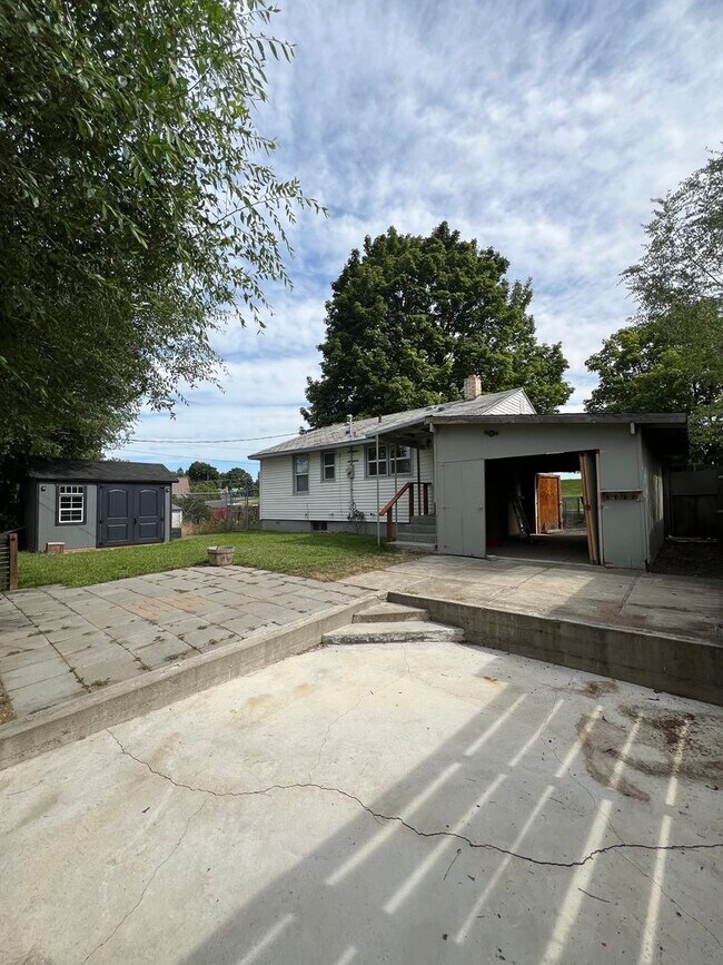 Building Photo - North Spokane Gem!! Coming soon!