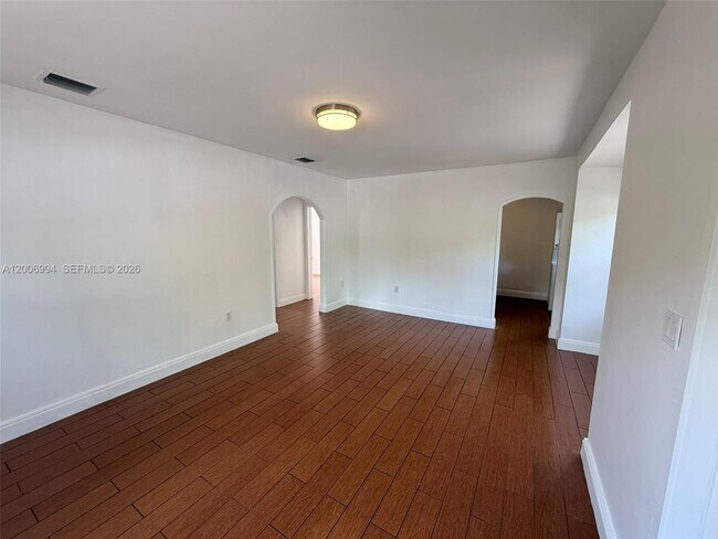 Building Photo - 294 NE 57th St