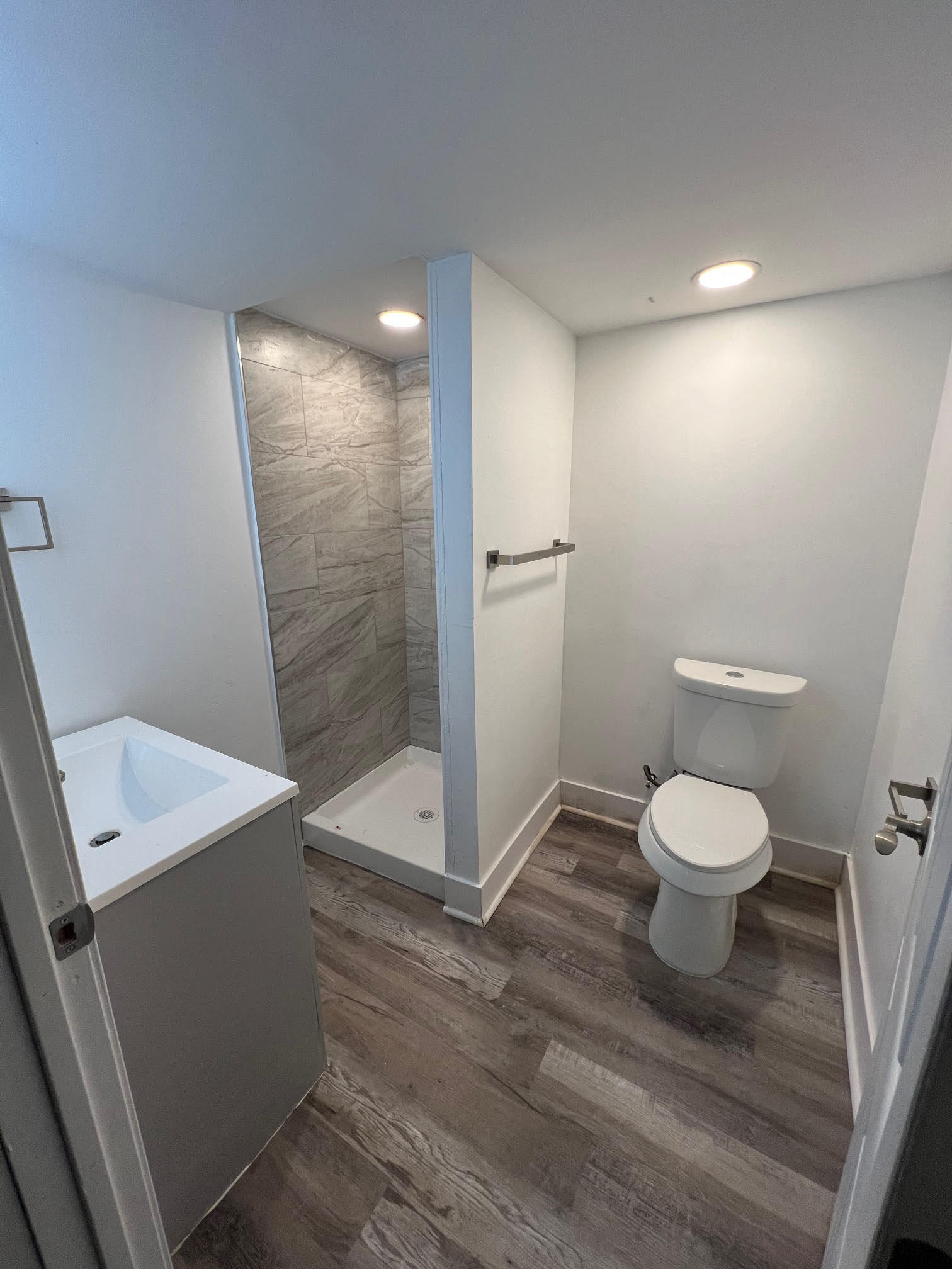 Building Photo - 3332 Cedarbrook Rd