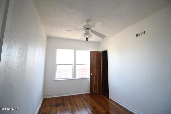 Building Photo - 3200 Richmond Ave