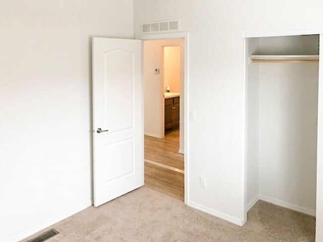 Building Photo - Newer home for rent on large lot!