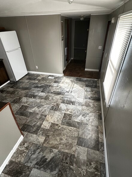 Building Photo - 32 Somerset Dr