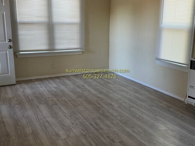 Building Photo - 320 N Loma Linda Ave