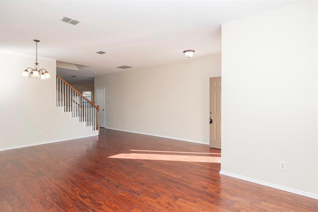 Building Photo - 5828 Pebble Ridge Dr