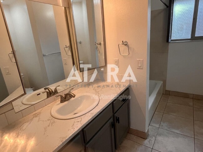 Building Photo - 2141 S 2060 E