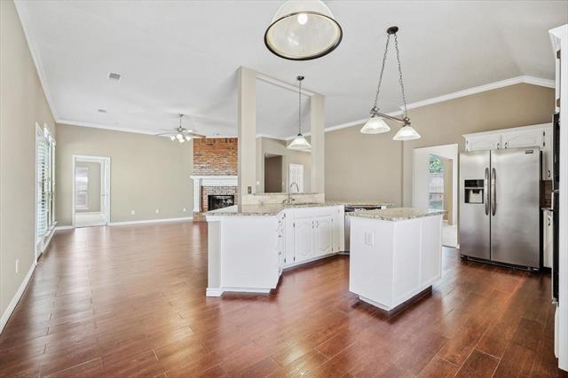 Building Photo - 4812 Highlands Dr