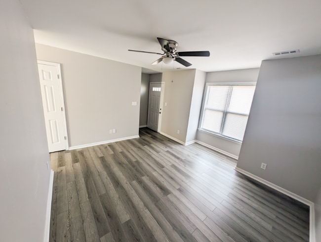 Building Photo - 630 S Main St