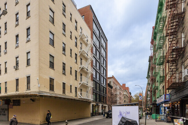 Building Photo - 199 Mott St