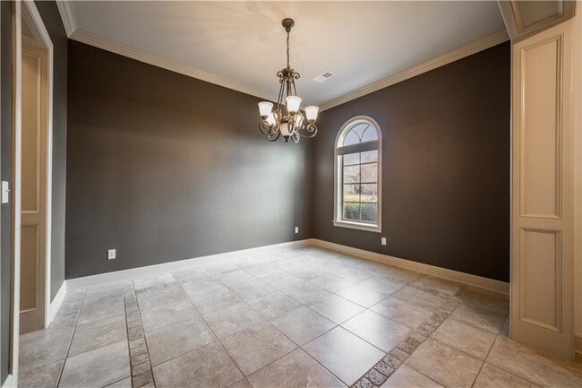 Building Photo - 3778 Prince Philipe St