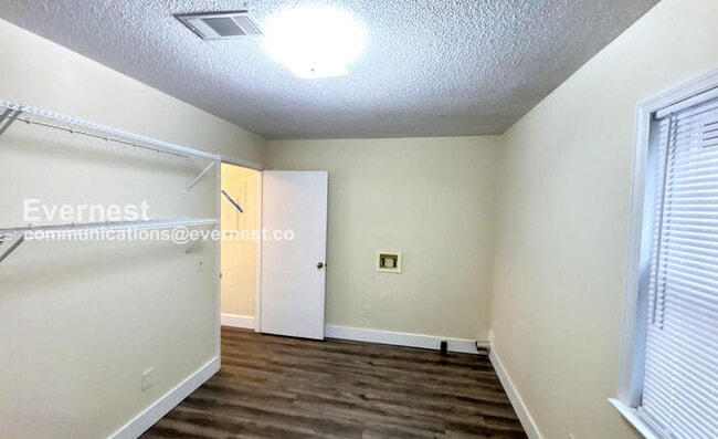 Building Photo - 4814 Eldridge Rd