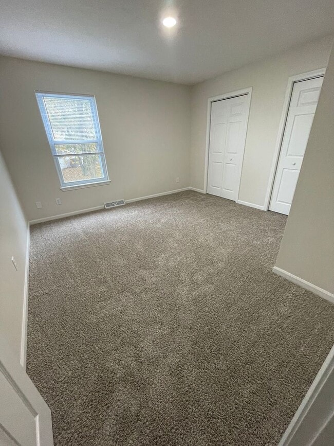 Building Photo - 3704-3706-3706 Pimlico Dr