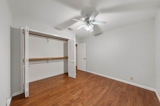 Building Photo - Stylish 3-Bed Home with Pool Access, Fenced Yard, and Garage — North Hills Village, San Antonio