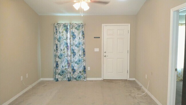 Building Photo - Nice 3/2 in Ocala