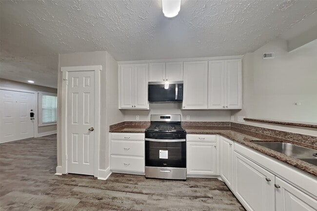 Building Photo - 2142 Musket Ridge Dr