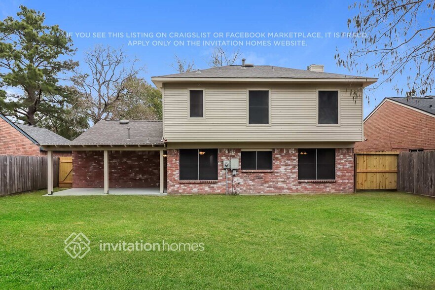 Building Photo - 18023 Holly Forest Dr