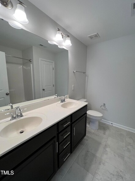 Building Photo - 1109 Little Gem Ln
