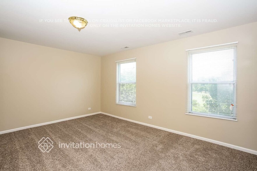 Building Photo - 484 Columbine Ln