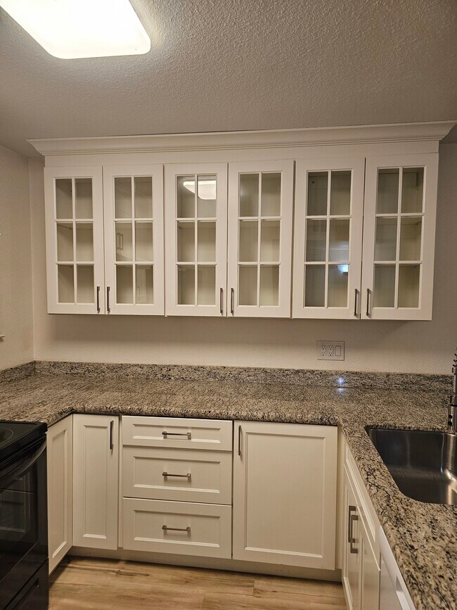 Building Photo - 3768 W Benjamin Holt Dr