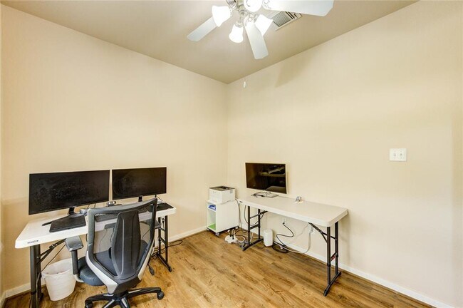 Building Photo - 9834 Parsonsfield Ln