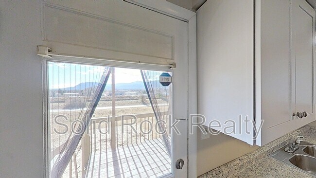 Building Photo - 1027 Westmoreland Rd