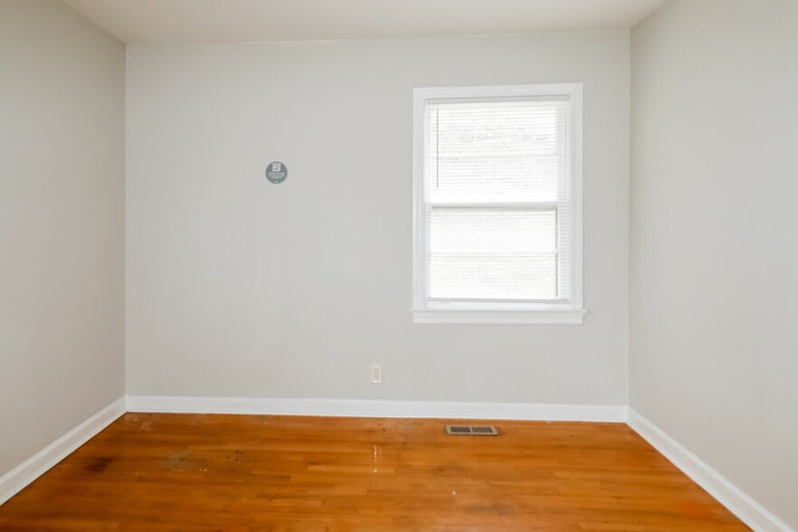 Building Photo - 433 Orchid Rd