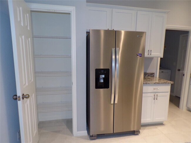 Building Photo - 25583 Deep Creek Blvd