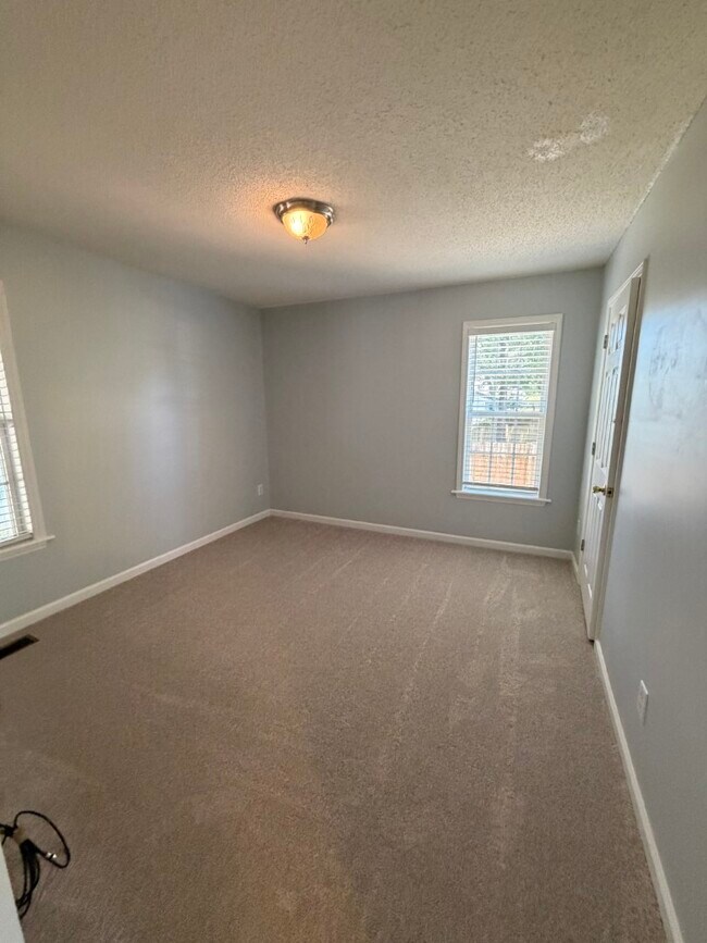 Building Photo - 401 Flagg Rd