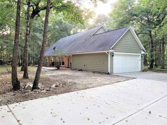 Building Photo - 23976 Arrowhead Point