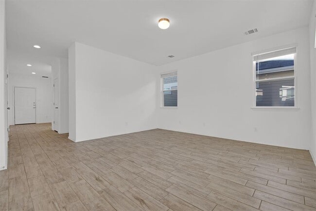 Building Photo - 283 Fabion St