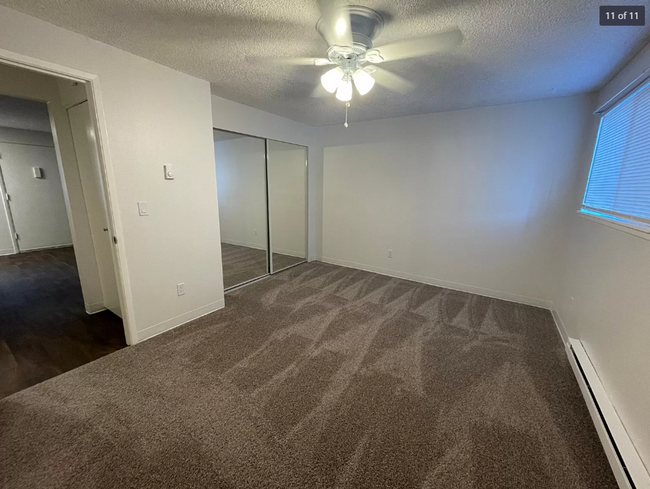 Interior Photo - Lindbrook Apartments: Leasing Specials! Gr...