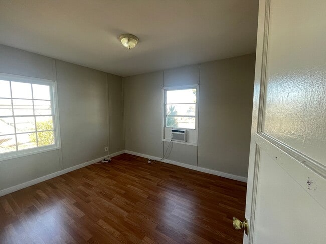 Building Photo - 6 Idaho Way