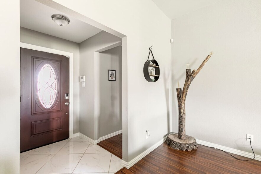 Building Photo - 1508 Powder Horn Ln